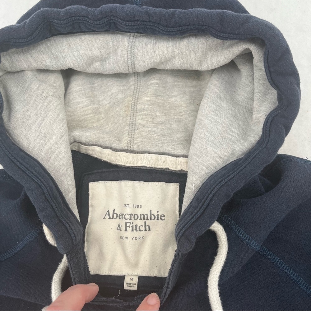 ABERCROMBIE & FITCH Navy Logo Hooded Sweatshirt size: Medium - Picture 4 of 7